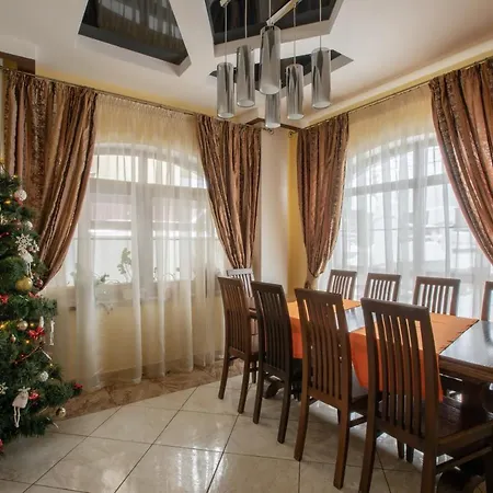 Altair Μπούκοβελ