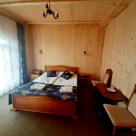 Altair Μπούκοβελ